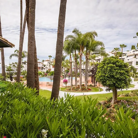 Puente Sea View Appartement Marbella